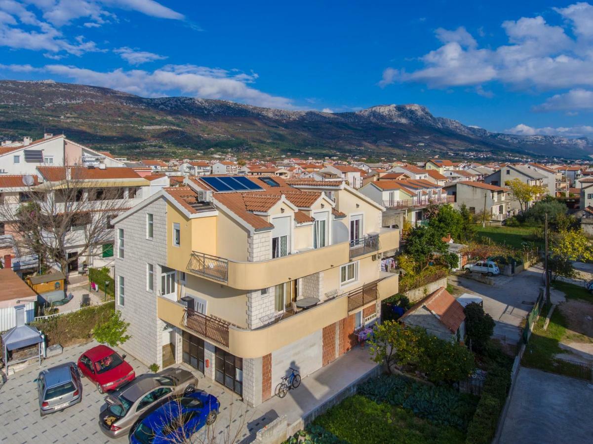 Apartmani Skelin***/**** Kaštela Buitenkant foto