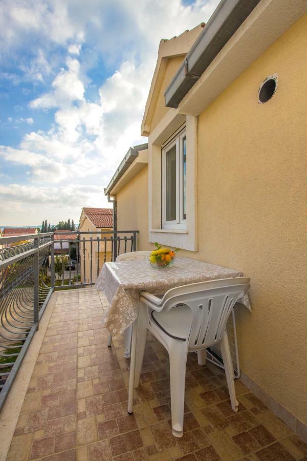 Apartmani Skelin***/**** Kaštela Buitenkant foto